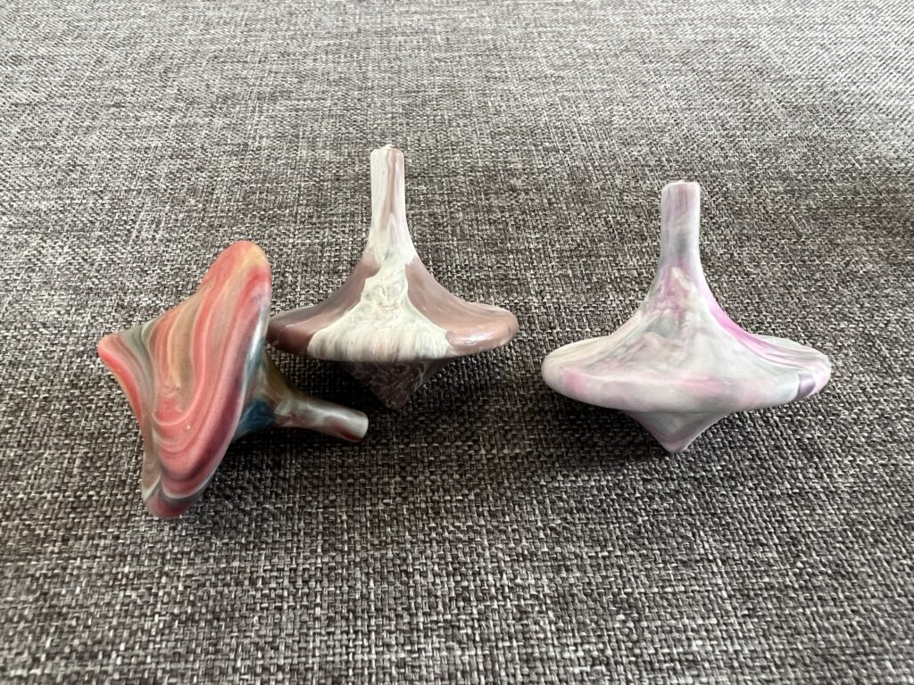 re-Volve spinning top